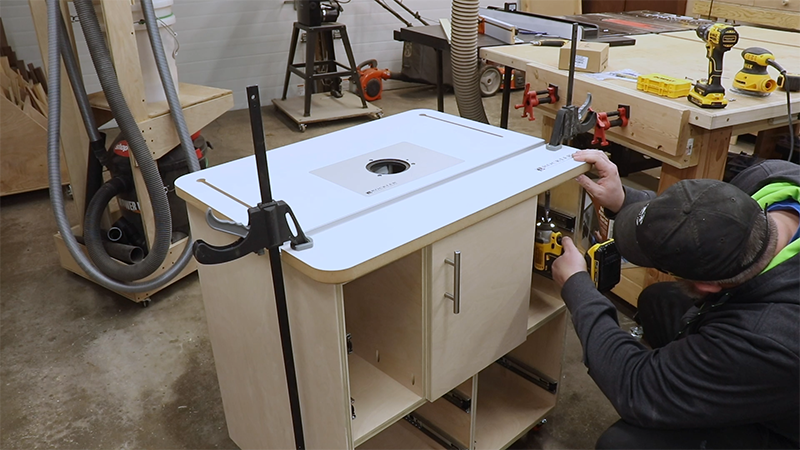 Attaching the top to the cabinet