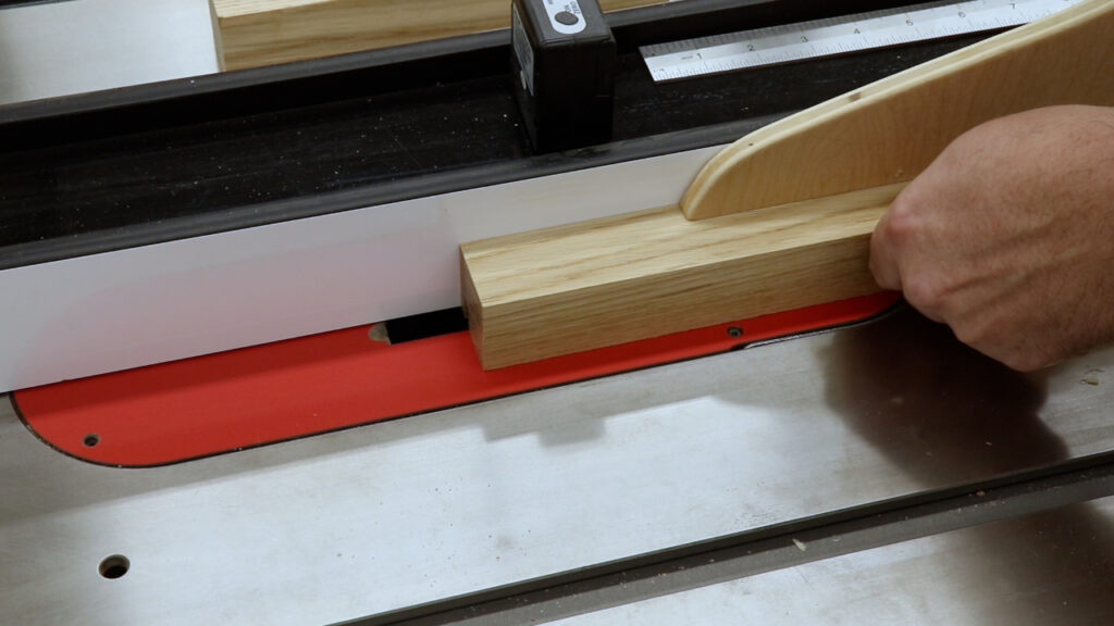 Cutting the groove with the dado blade - Build a Potting Bench