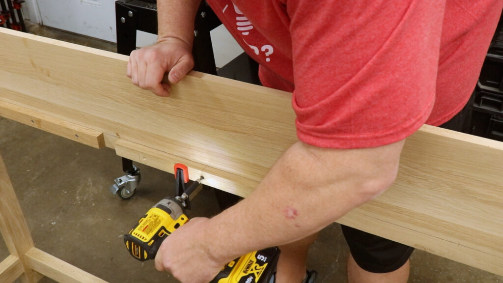 Attaching the drawer slide cleats